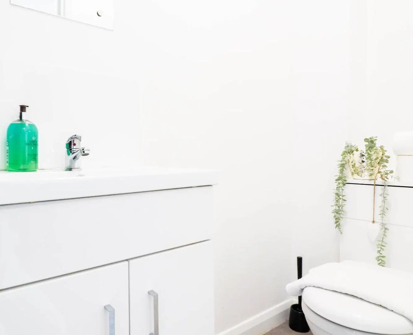 Charming Flats In Southampton Apartment
